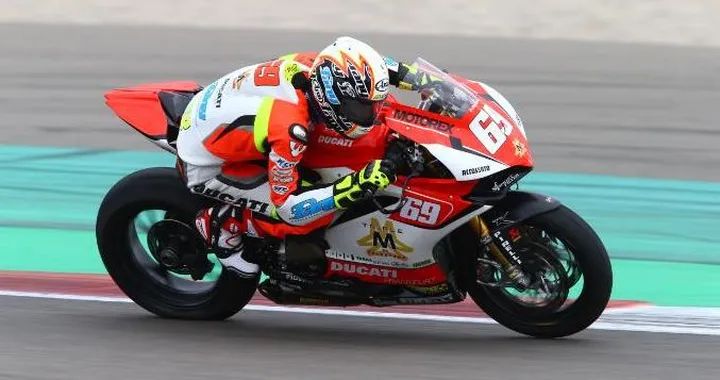 STK1000, Jezek beffa gli italiani a Imola