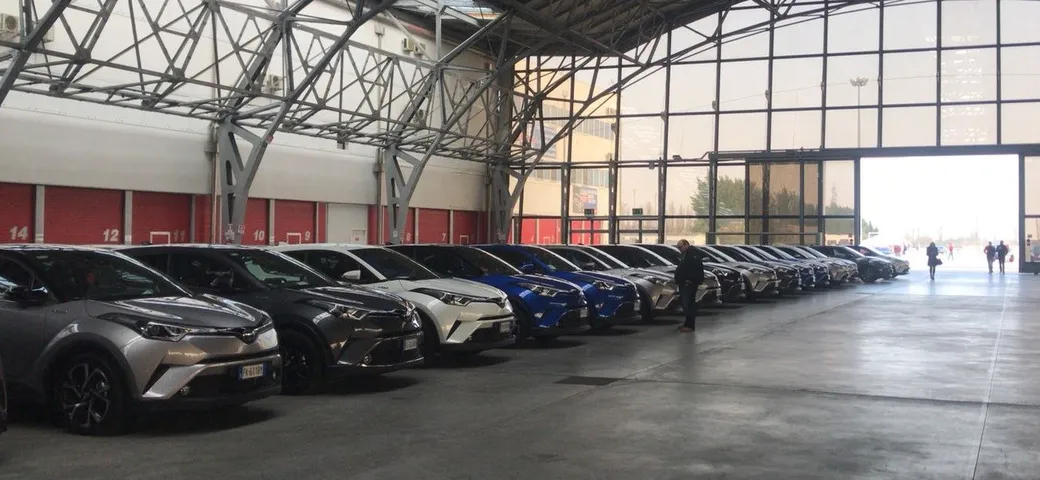 Toyota C-HR: raduno da Guinness ad Adria