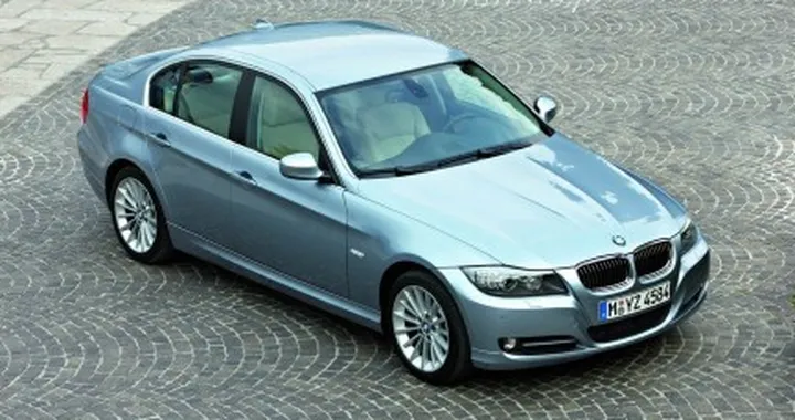 BMW serie 3 E90 restyling: comunicato stampa