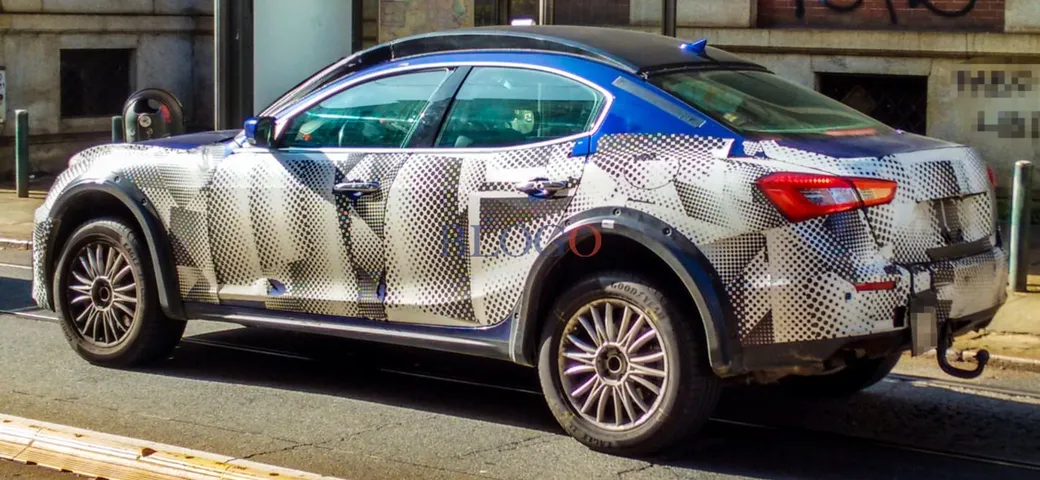 Maserati Levante: nuove foto spia da Torino