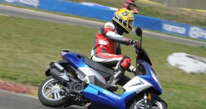 Test Peugeot Speedfight 3 a Ottobiano: divertimento assicurato