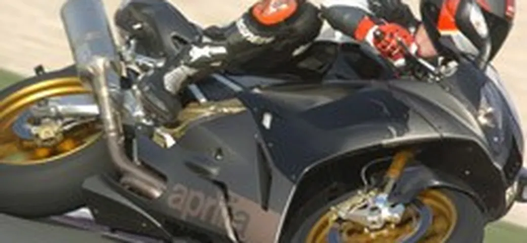 Aprilia RSV 1000 Factory vince il Masterbike!