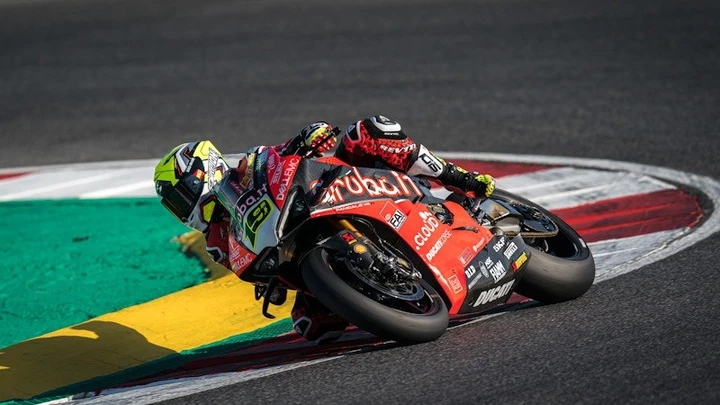 Superbike Portimao: Bautista torna alla vittoria in Gara-2