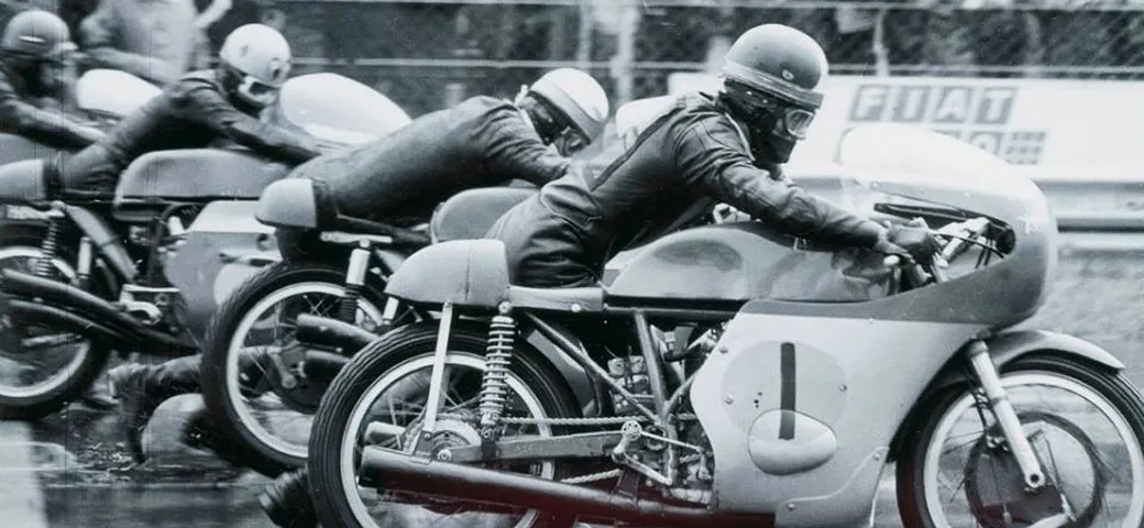 Motomondiale, c’eravamo tanto amati. I “veleni” dei divorzi: Hailwood, Agostini, Rossi, Iannone …