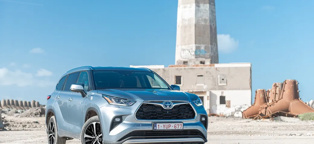 Toyota Highlander: primo contatto, dotazioni e prezzi del SUV full-hybrid