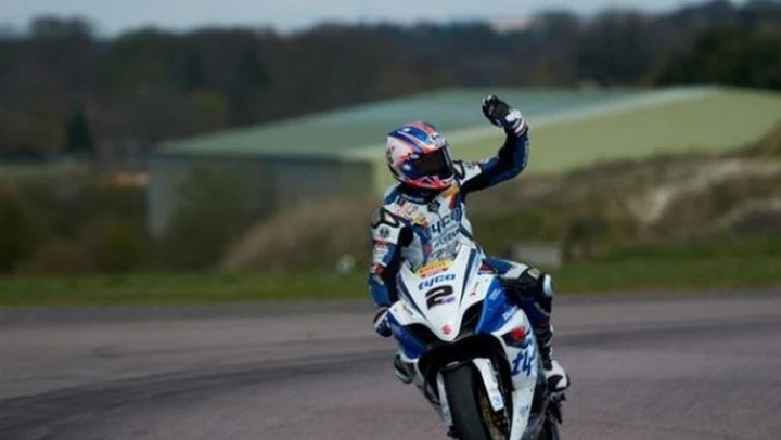 BSB, Thruxton: Brookes beffa Hill in Gara-2, buon sesto posto per Scassa