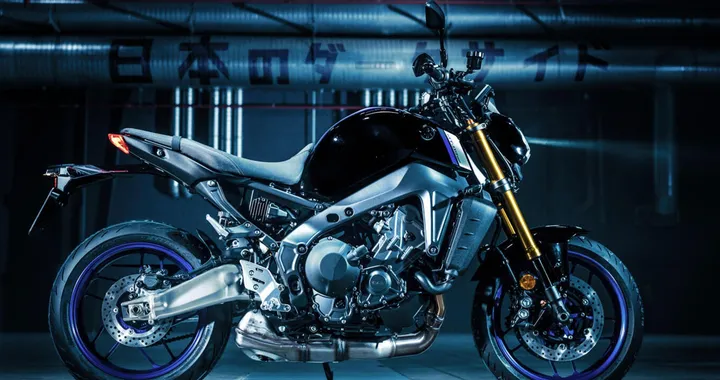 Yamaha MT-09 SP, la versione top di gamma con Ohlins e Cruise Control