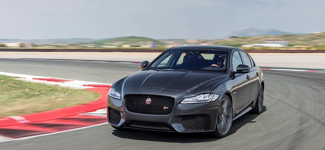 Jaguar XF inedito video ufficiale