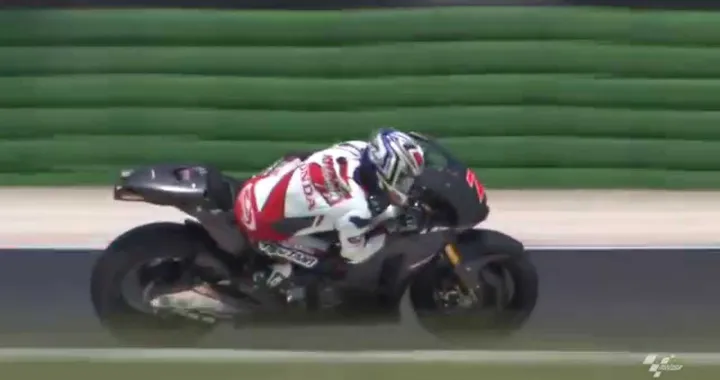 A first look at the 2016 Honda RC213V...