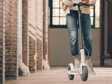Monopattini elettrici come le biciclette: via libera alla circolazione