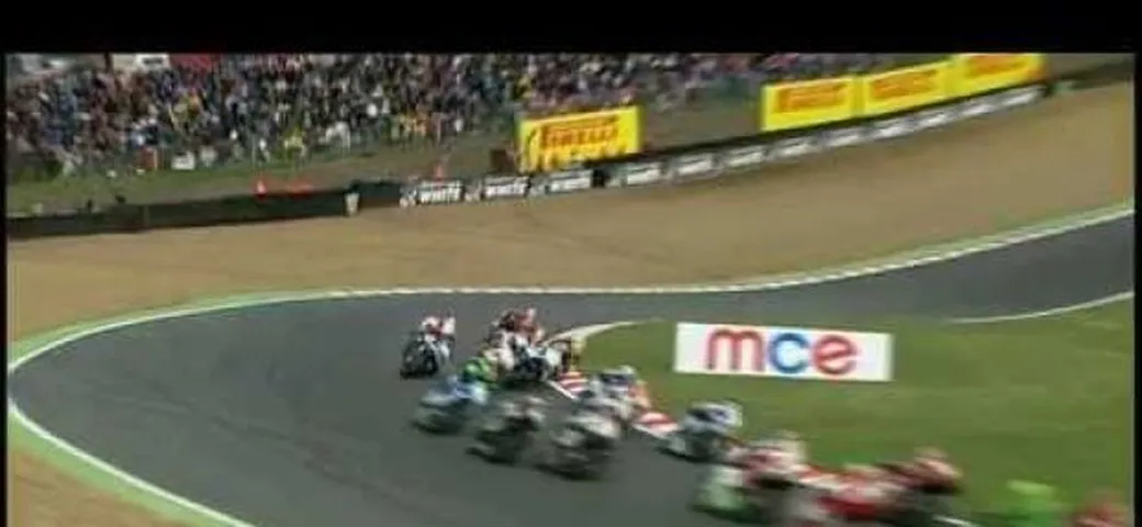 Brands Hatch: Tommy Hill conquista il BSB al foto finish