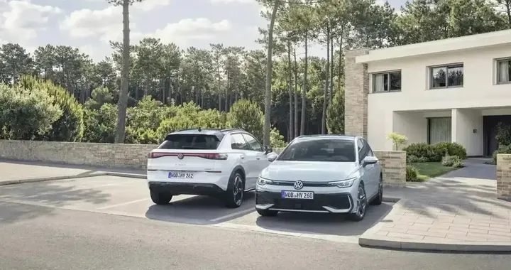 Volkswagen Golf e T-Roc Full Hybrid, arrivano i nuovi modelli da 170 CV