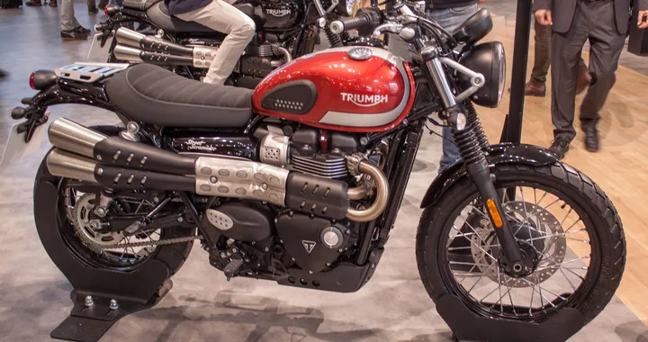 Triumph Street Scrambler 2017: dati, foto e video