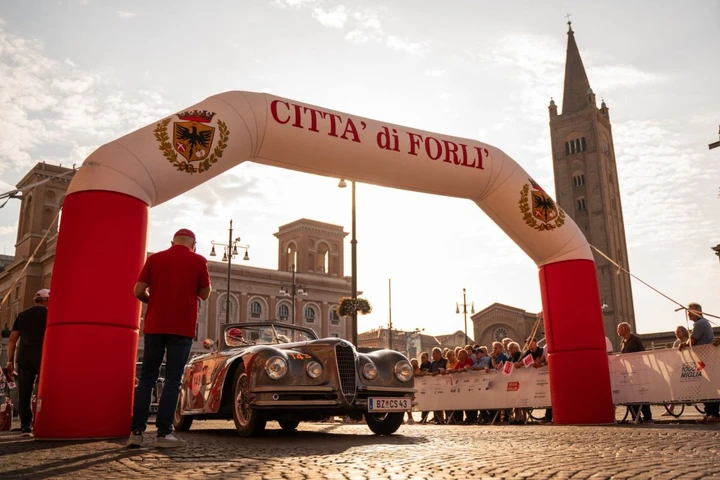 1000 Miglia 2025: la quarta tappa attraversa l'Italia da Est a Ovest