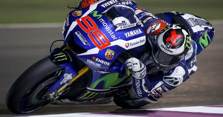 Test MotoGP Qatar: Lorenzo precede Rossi e Vinales nel Day-1 [Mega Gallery]