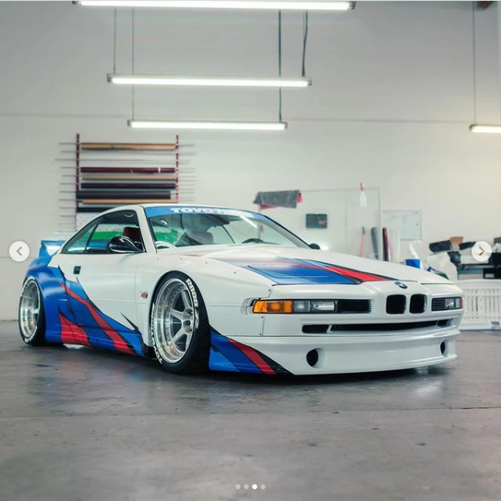BMW 850ci: che grinta con il bodykit Pandem e la livrea M
