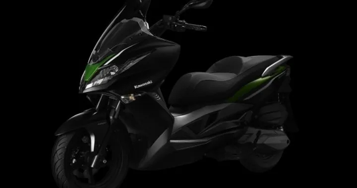 Kawasaki J300 2014: prime foto ufficiali dello scooter di Akashi