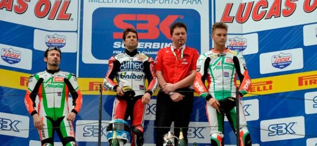 Checa e la Ducati sugli altari. Ma per Biaggi e l'Aprilia la 
