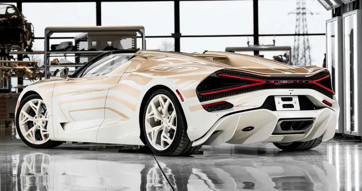 Per Bugatti l'addio al W16 coincide con un ultimo capolavoro su misura