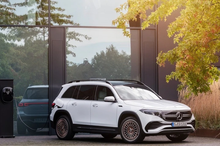 Mercedes EQB: novità elettrica al Salone di Shanghai