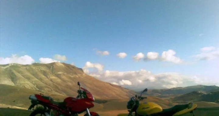 Foto del giorno: moto a confronto