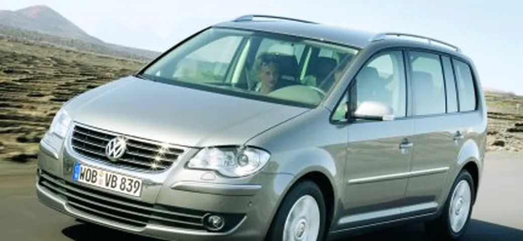 La rinnovata VW Touran si parcheggia da sola