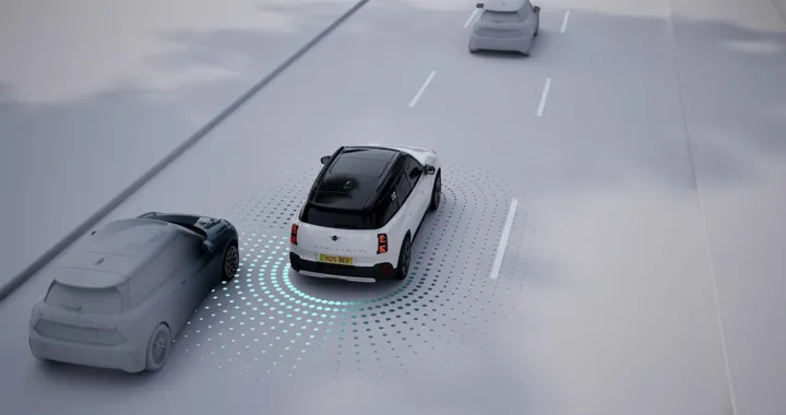 MINI, sicurezza a cinque stelle: grande attenzione per gli occupanti