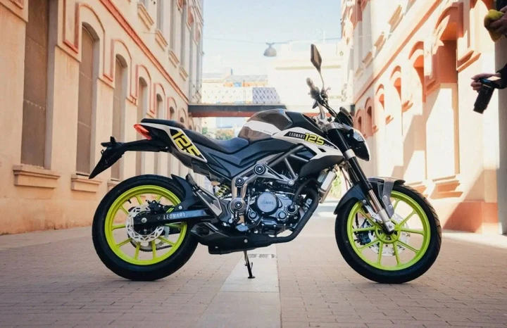 Leonart Pulse 125: naked urbana con motore ZY125RR da 15 cv