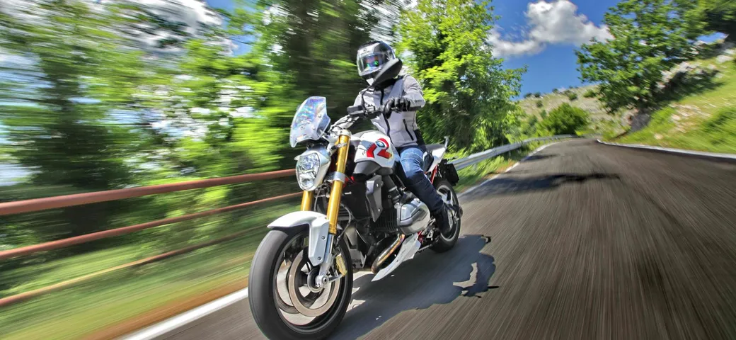 BMW R 1200 R M.Y. 2015: la prova day-by-day