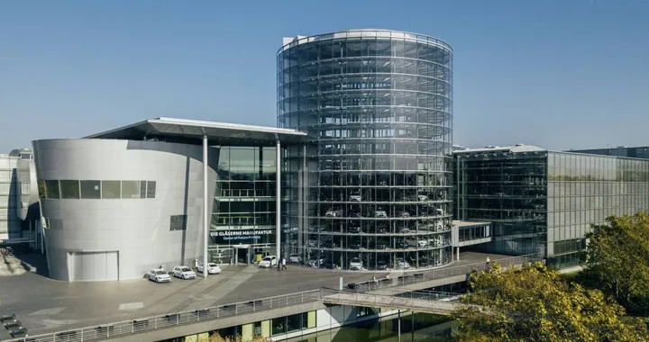 La fabbrica trasparente è pronta a cambiare "vita"