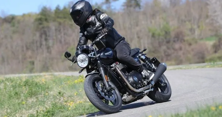 Triumph Street e Speed Twin 2019: primo contatto