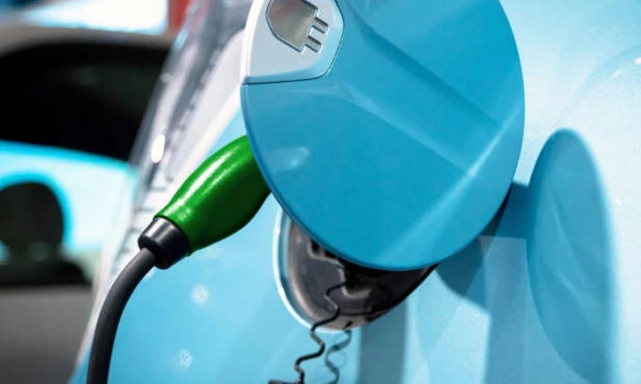 Auto elettriche: in arrivo le “super colonnine” per la ricarica