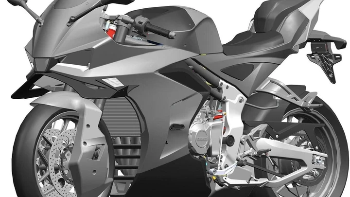 Cyclone RC700: design MotoGP e 100 CV per conquistare l’Europa