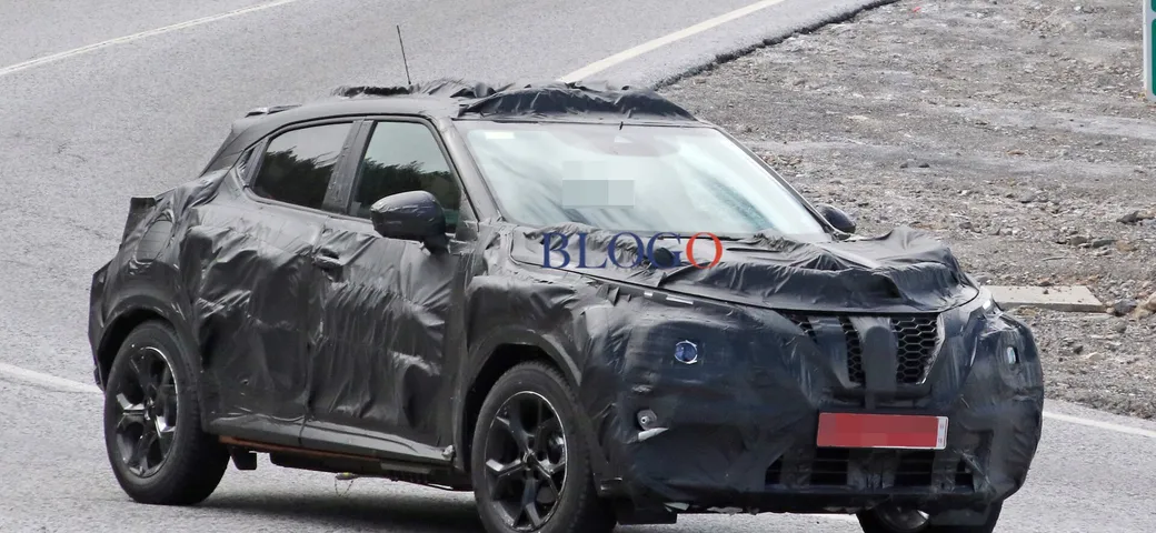 Nissan Juke: foto spia su strada della seconda generazione