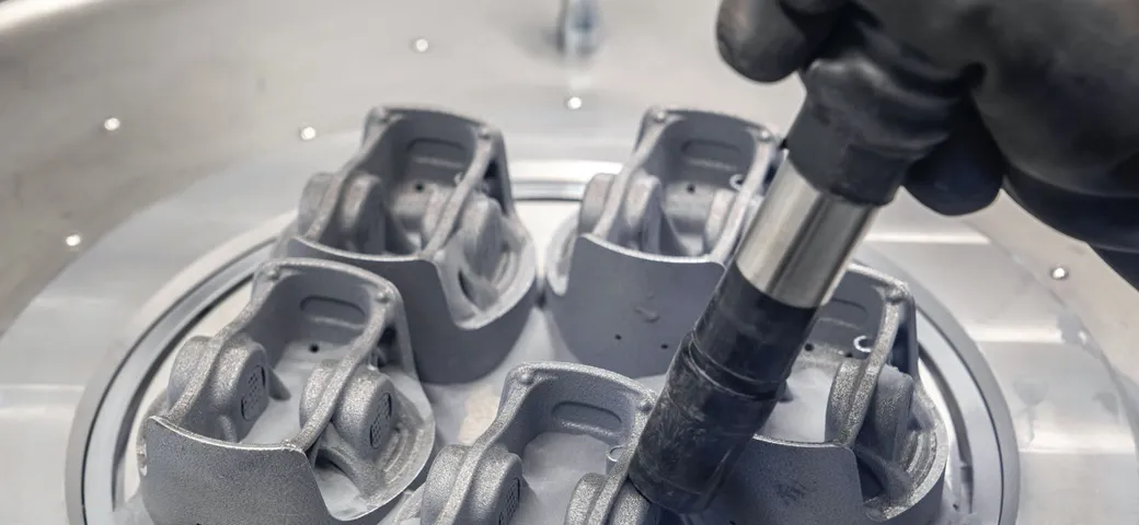 Porsche è la prima Casa a produrre pistoni in 3D
