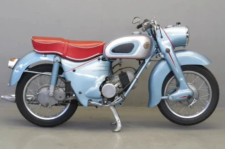 Victoria KR 21 Swing: la moto anni ’50 che sembrava arrivare dal futuro