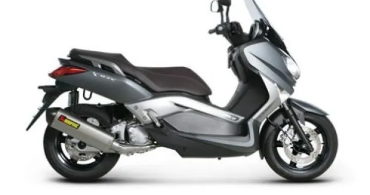 Akrapovic: lo scarico per lo scooter Yamaha X-Max 125