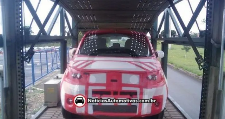 Nuova Fiat Uno: gli interni si mostrano in nuove foto spia