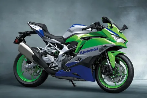 Kawasaki Ninja: debutta la serie speciale 40th Anniversary Edition