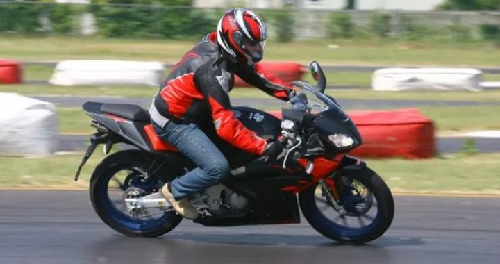 Ciclomotori: arriva il foglio rosa