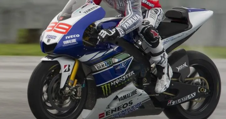 Test MotoGP a Jerez: pioggia protagonista, gli spagnoli comandano sul bagnato, primo Lorenzo