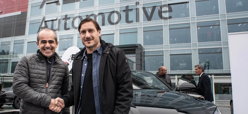 Francesco Totti si regala la nuova Lamborghini Urus