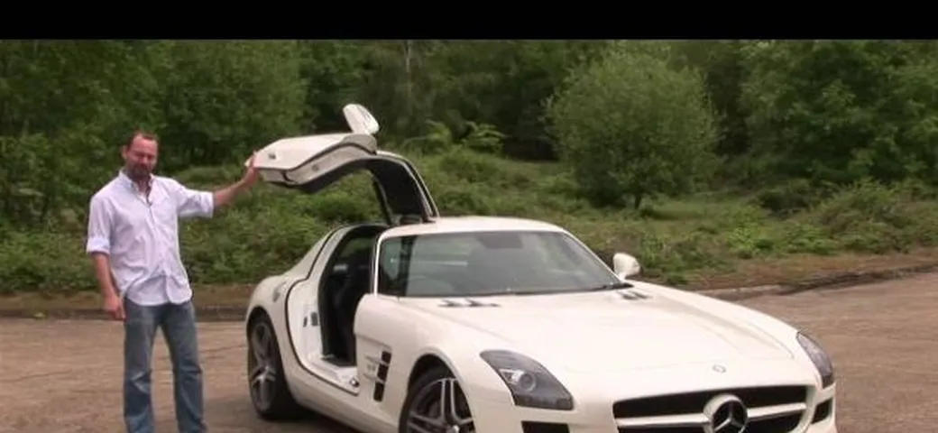 Video: Autocar prova la Mercedes SLS AMG