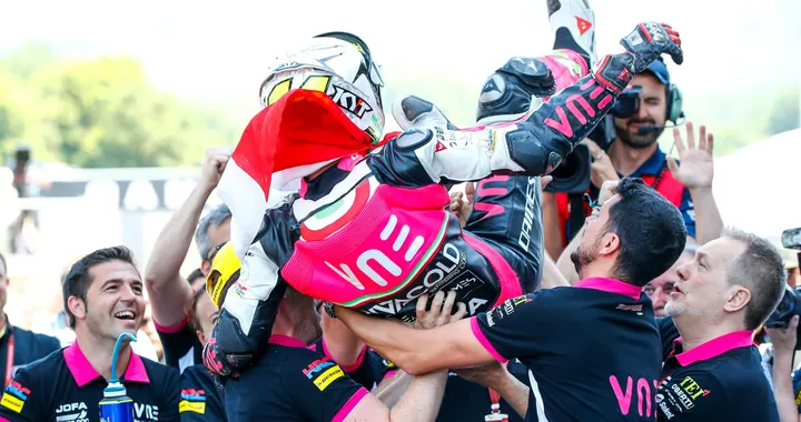Moto3: Tony Arbolino “brucia” Dalla Porta