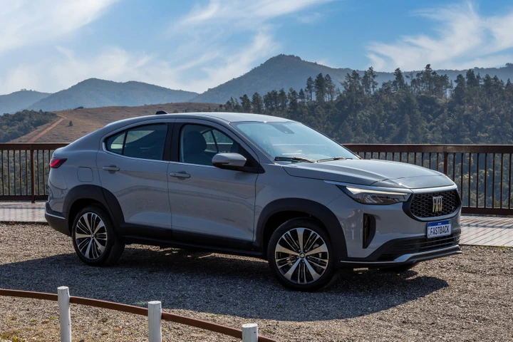 Fiat Fastback: svelato ufficialmente il nuovo SUV Coupé