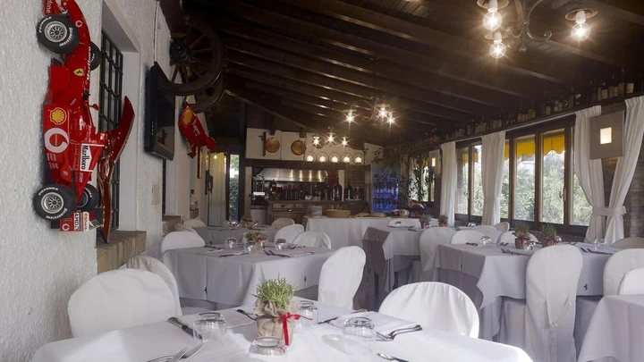 Ferrari: all'asta la collezione del ristorante 