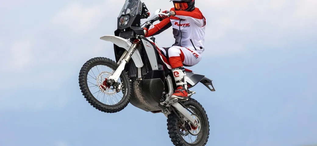 Fantic XEF Rally e XEF Rally Factory 2022