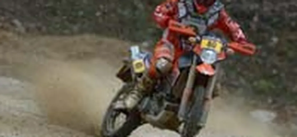 KTM 950 Super Enduro R subito vincente!