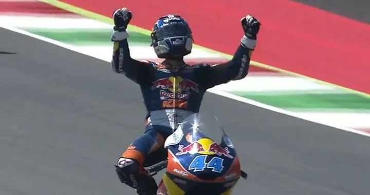 Moto3 Mugello: vince Oliveira su Kent e Fenati