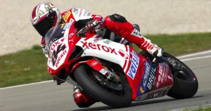 WSBK a Monza: Super Fabrizio in testa dopo la prima sessione di prove